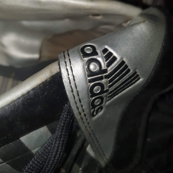 Black adidas kleats   (jkl29) - Picture 4 of 5